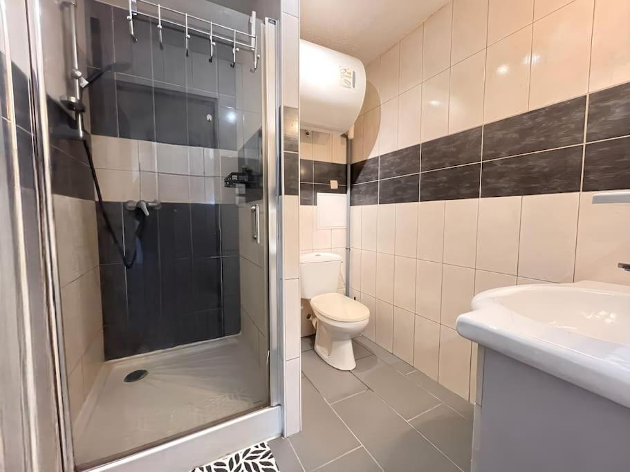 Cherpin Confort Urbain 1Er Etage Roanne Bagian luar foto